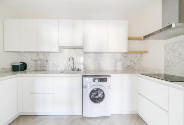 1388641-19-693952...