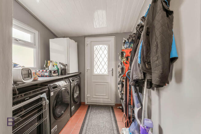 3 bed Semi-Detached for sale Image 10