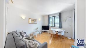 Flat 27, 87 Londinium Tower, Mansell Street, London E1 8AP