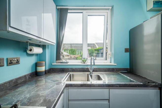 2 bed Terraced for sale Image 11