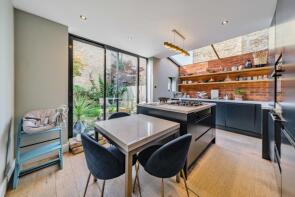 112, Elms Crescent, London SW4 8QT