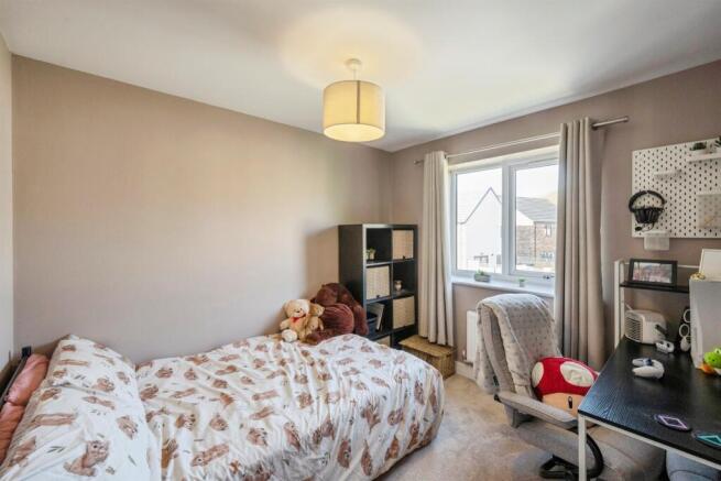 3 bed Semi-Detached for sale Image 12