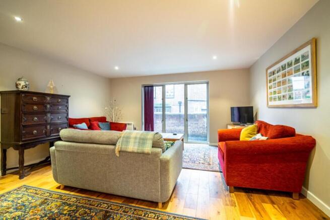 2 bed Apartment for sale Image 9