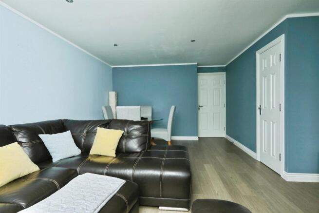 4 bed Terraced for sale Image 4
