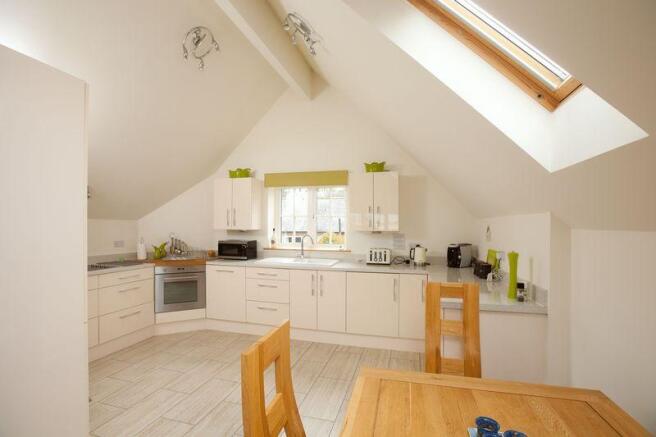 Kitchen / Dini...