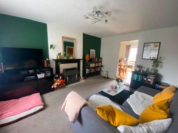 2 bed Semi-Detached to rent Image 7