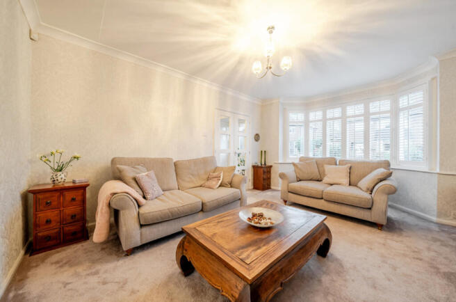 1381307-5-6915fe6...