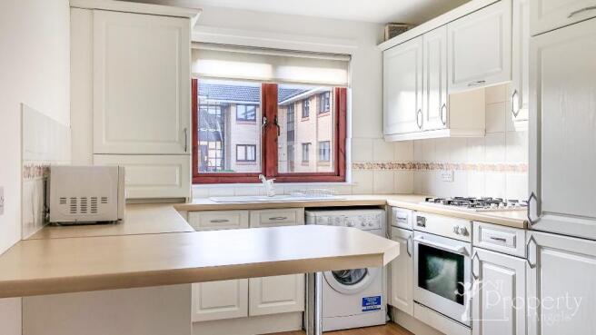 Dining kitchen.