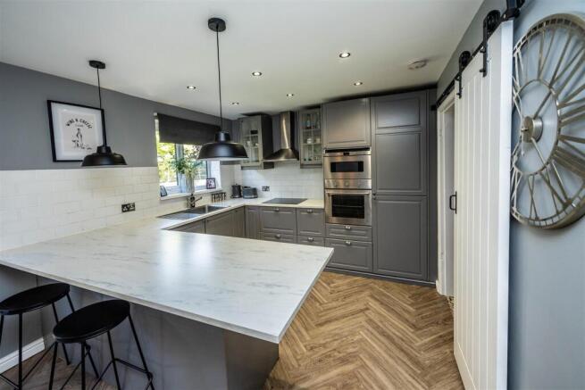 3 bed Detached for sale Image 7