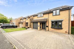 25, Southernwood Drive, Woodhall Park, Swindon SN2 2RN