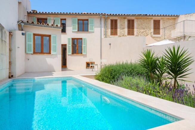 Swimming pool (1)