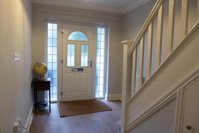 Belbroughton Rd, 84, Hall1.jpg