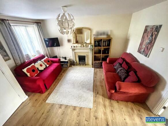 image00015_blurred (1)