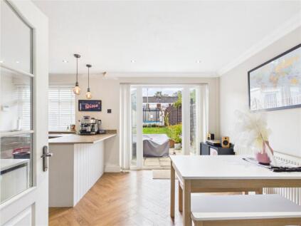 Holcombe, Whitchurch, BS14