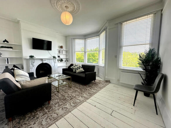 lounge 2