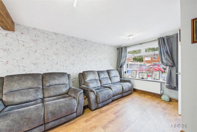 Oaklands Close, Lichfield photo 4