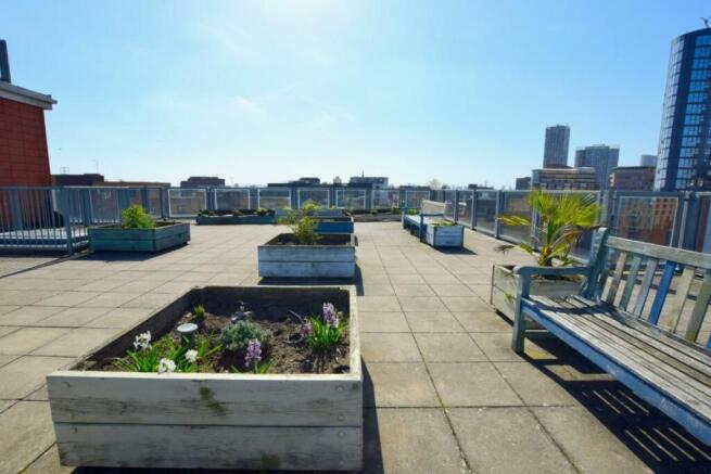 Communal Roof Terrace: