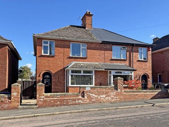 3-bed semi-detached on Seymour Street, Wellington, £275,000