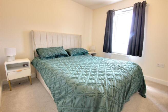 3 bed Semi-Detached for sale Image 9