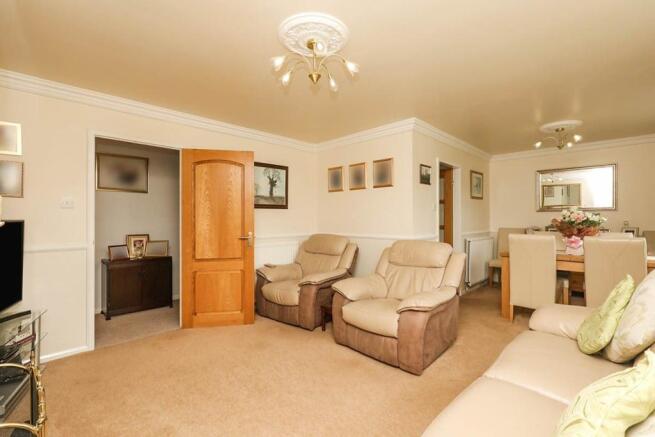 Lounge/Dining Room