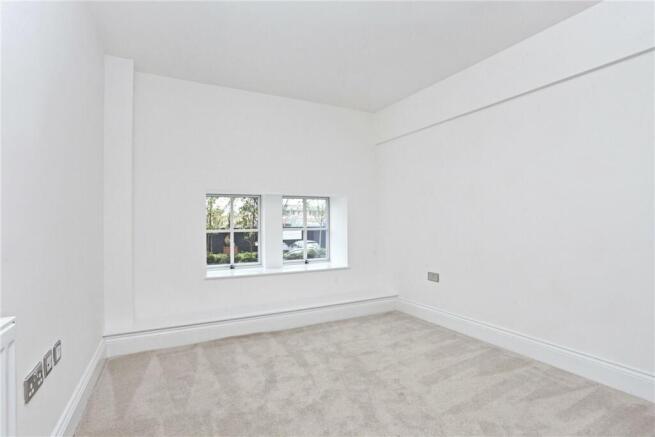 2 bed Apartment to rent Image 8