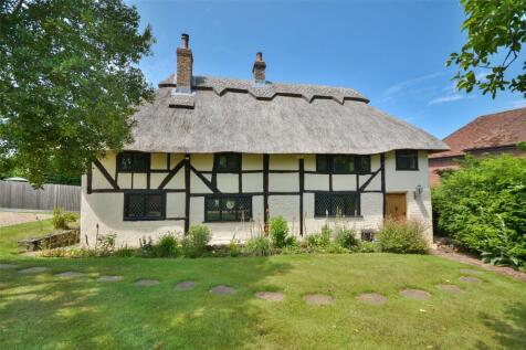 London Road, Watersfield, Pulborough, West Sussex, RH20