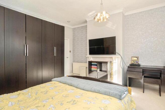 4 bed Semi-Detached for sale Image 7