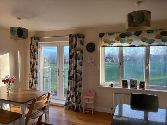 4 bed Semi-Detached for sale Image 5