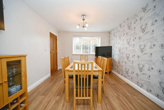 4 bed Detached for sale Image 7