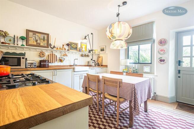 3 bed Semi-Detached for sale Image 5