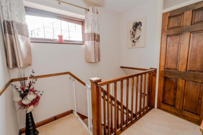 Parkview Crescent, Walsall, WS28TY-17.jpg