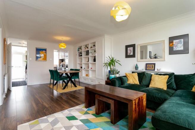 3 bed Terraced for sale Image 4
