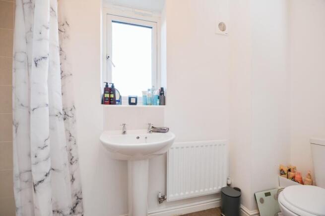 3 bed Detached for sale Image 11