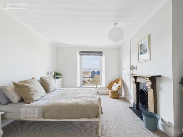 Bedroom 4 (2).jpg