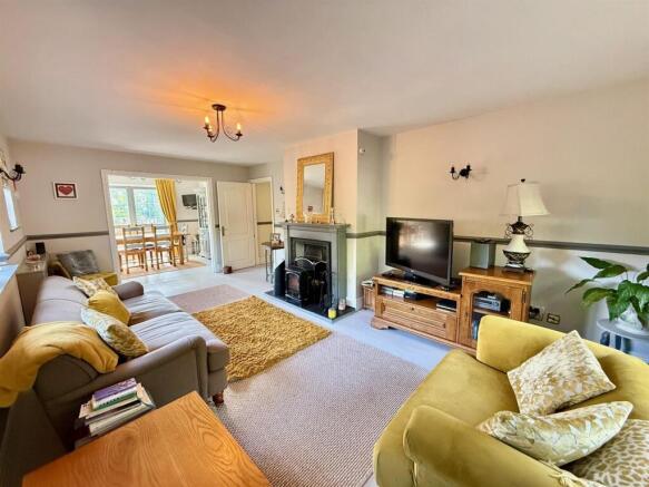 Reservoir Road, Whaley Bridge, High Peak photo 4