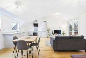 7, Sussex Lodge, Courtlands, Maidenhead SL6 2PS