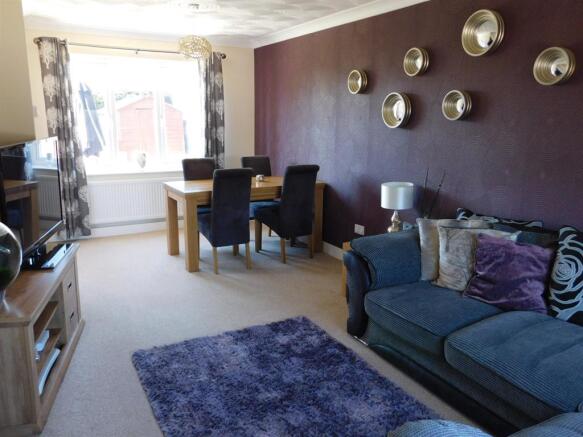 Lounge 2