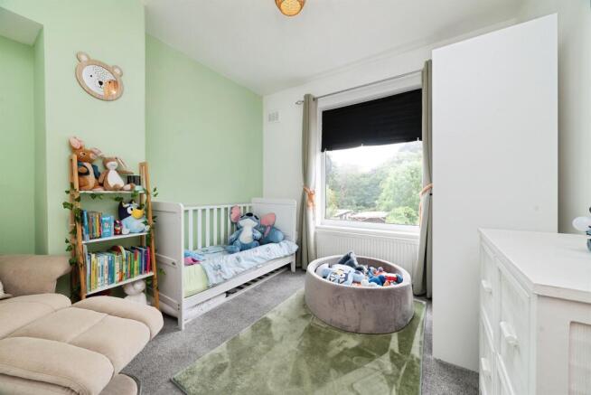 3 bed Terraced for sale Image 9