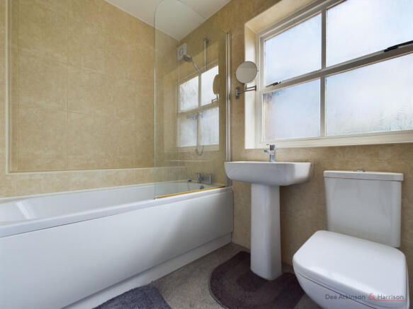 3 bed End of Terrace to rent Image 10
