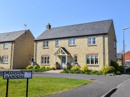 9, Mansion Gardens, Towcester NN12 7FD
