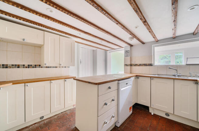 1362305-7-68df933...