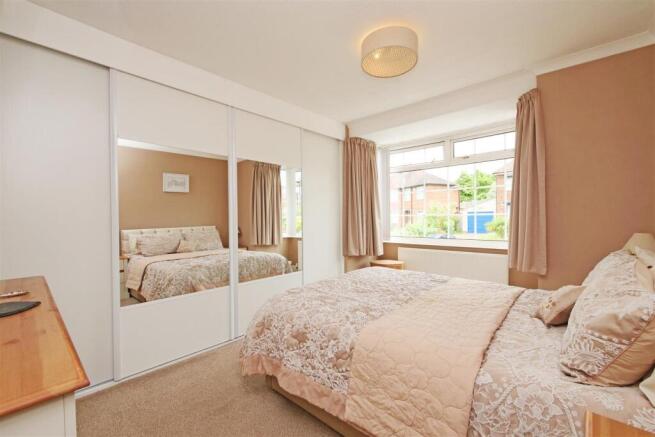 3 bed Semi-Detached for sale Image 10