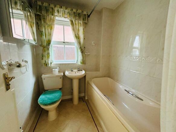 Bathroom.JPEG