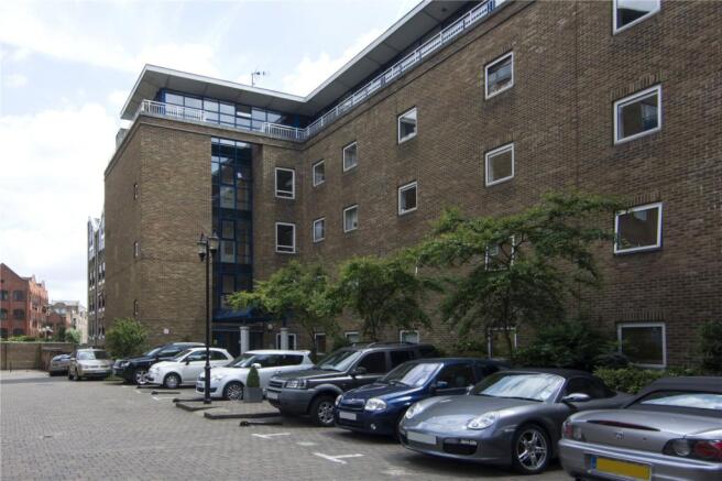 Exterior/ Parking