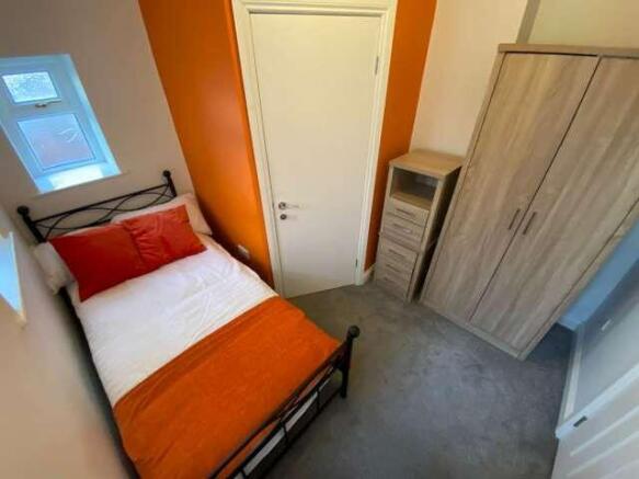 ROOM 5