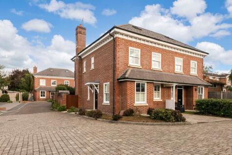 Clemson Mews, Epsom, KT17