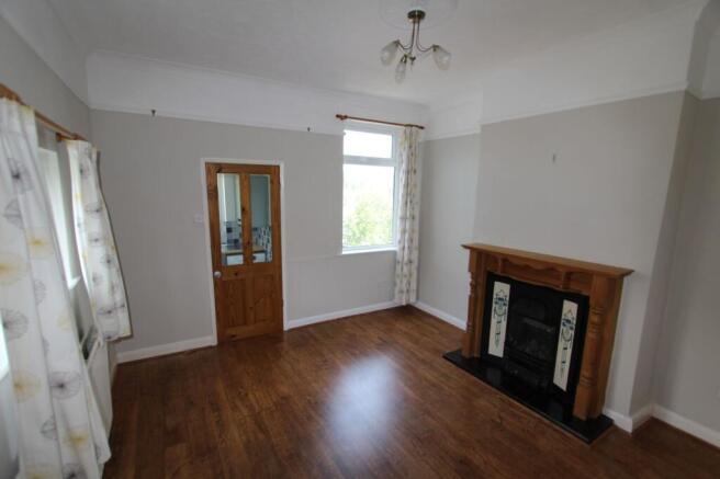3 bed Not Specified to rent Image 4
