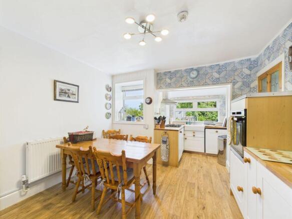 3 bed Terraced for sale Image 9