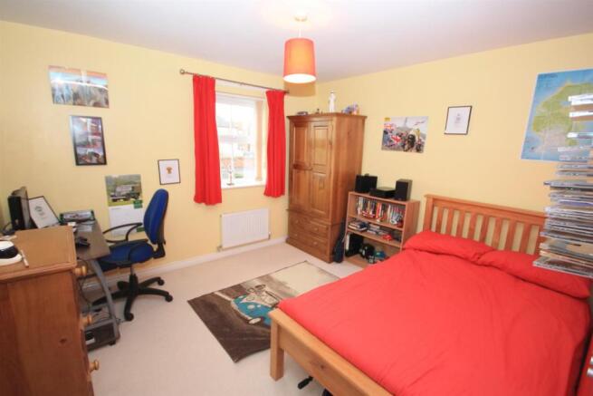 BEDROOM 4