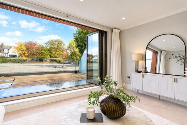Teil Row, Hampstead Manor, Kidderpore Avenue, NW3 photo 4